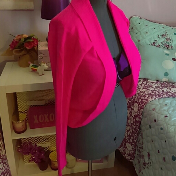 lei Jackets & Blazers - Xl hot pink cropped sweater shrug